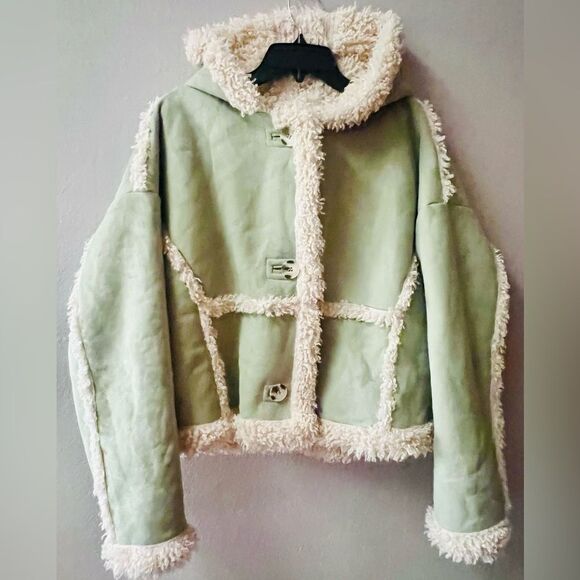 URBAN OUTFITTERS FAUX SHERLING GREEN CROPPED JACKET WOMENS SIZE L - Picture 3 of 10